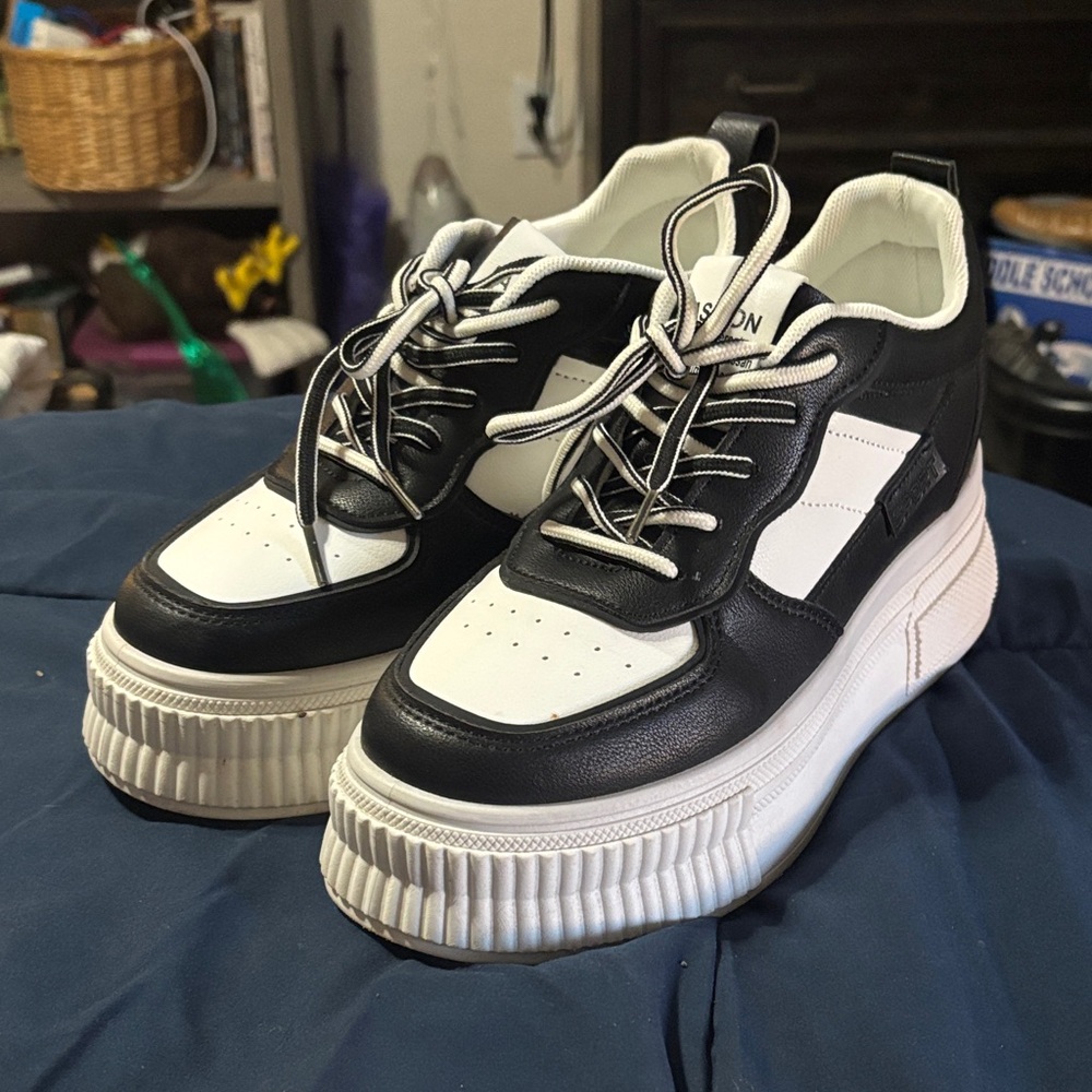Ashangyi Blk/White Platform Sneakers
